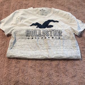 Grey & white Hollister tee